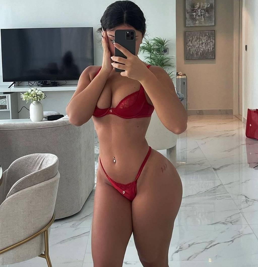 Beylikdüzü Escort Bayan İrem İle Aradığınız Tutku Burada