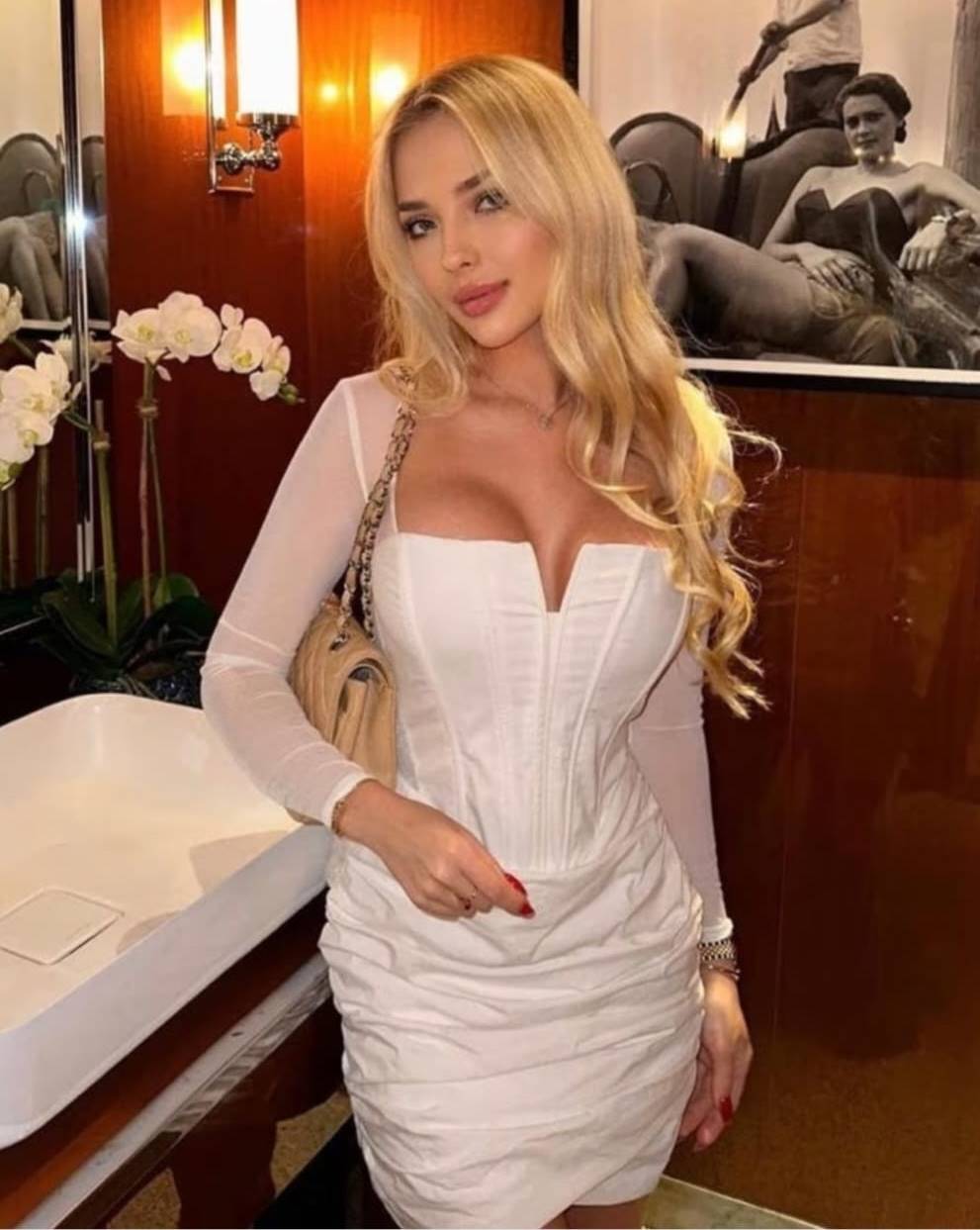 Beylikdüzü Escort Bayan Oyayla Hayatınızın En Özel Gecesi