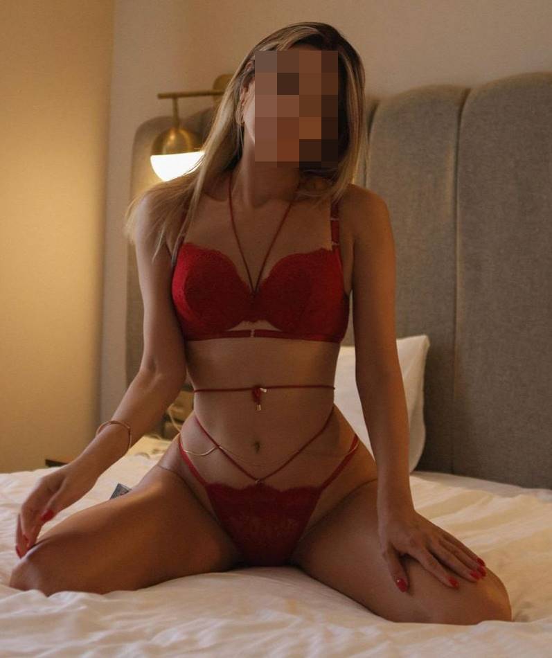 Beylikdüzü Escort Bayan Zeyneple Bir Gecenin Keyfini Çıkarın